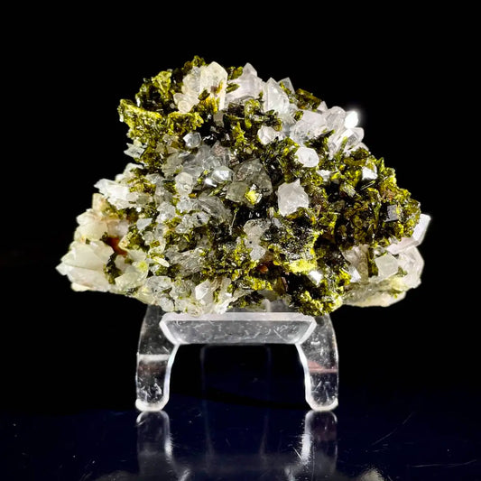 Natural Epidote with quartz from Sichuan, China | 430 g | 10*8*7 cm