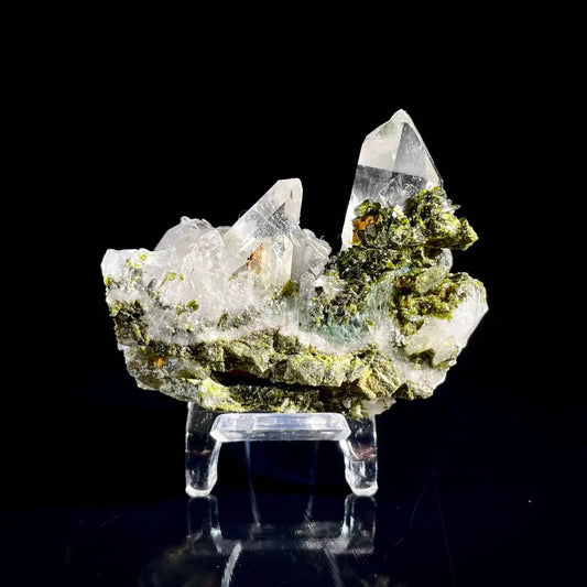 Natural Epidote with quartz from Sichuan, China | 50 g | 6*2*3 cm