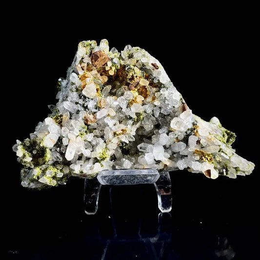 Natural Epidote with quartz from Sichuan, China | 250 g | 11*6*5 cm