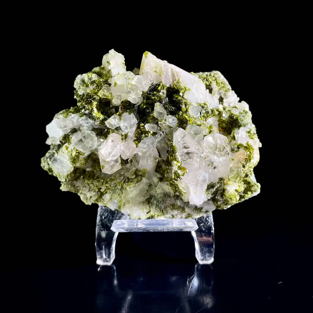 Natural Epidote with quartz from Sichuan, China | 140 g | 7*5*3 cm