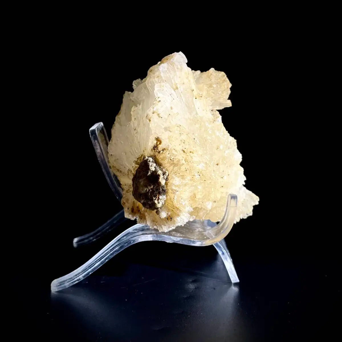 Guizhou White Aragonite/White Veined Natura l Stone Specimen |11.5×8×5 cm|290g