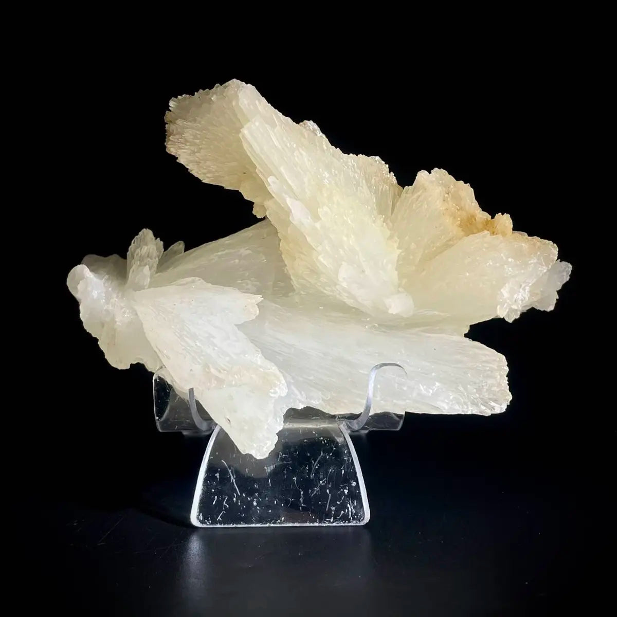 Guizhou White Aragonite/White Veined Natura l Stone Specimen |12.5×9×9 cm|390g