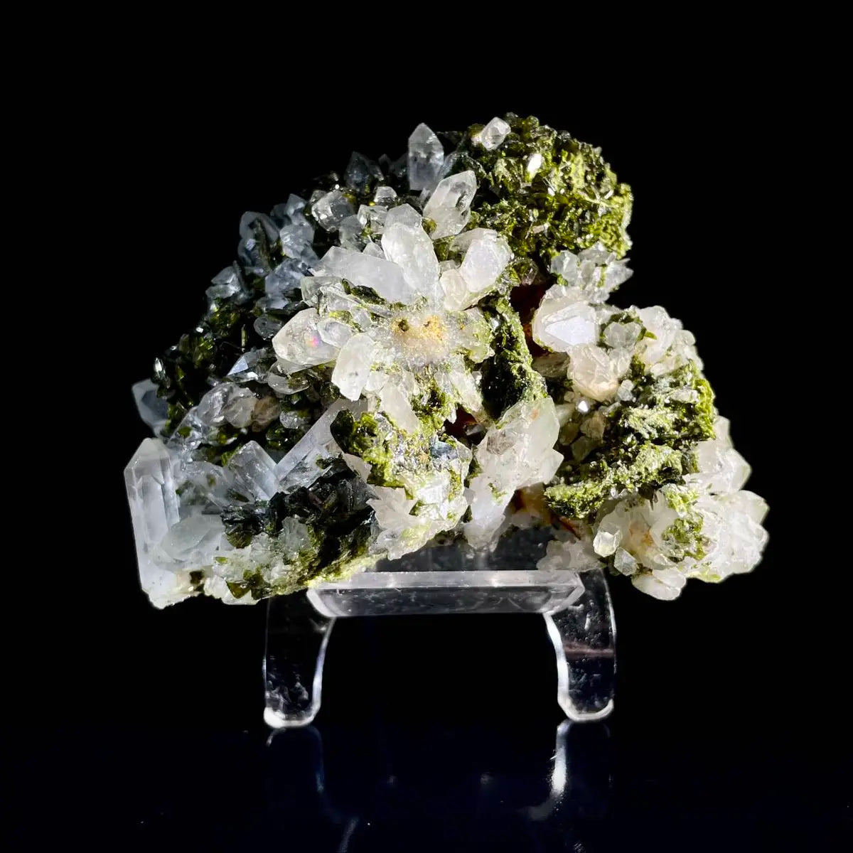Natural Epidote with quartz from Sichuan, China | 430 g | 10*8*7 cm