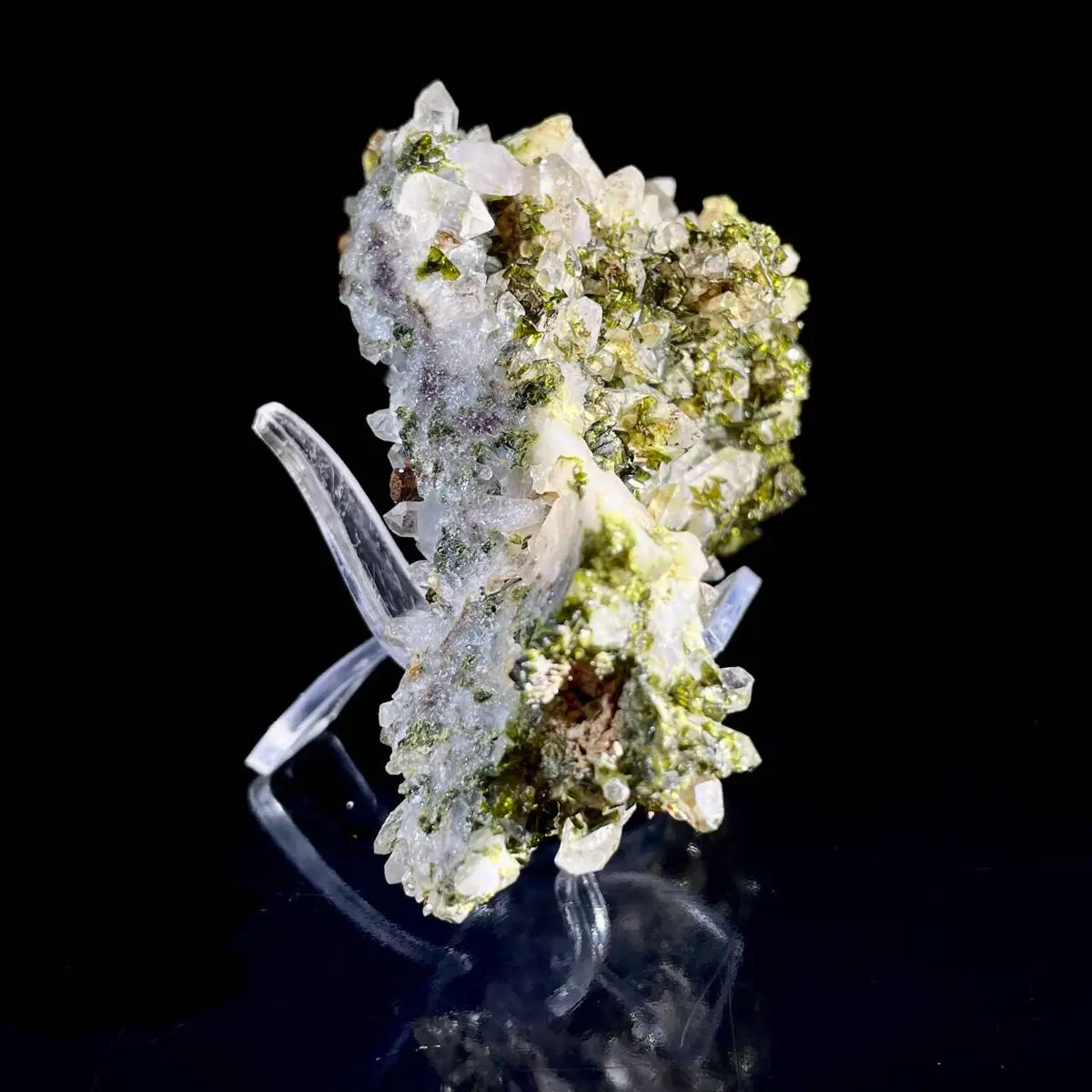 Natural Epidote with quartz from Sichuan, China | 250 g | 11*6*5 cm
