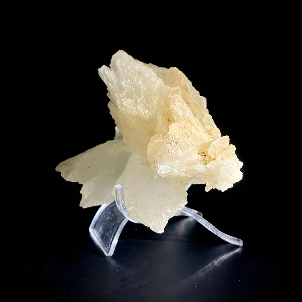 Guizhou White Aragonite/White Veined Natura l Stone Specimen |12.5×9×9 cm|390g