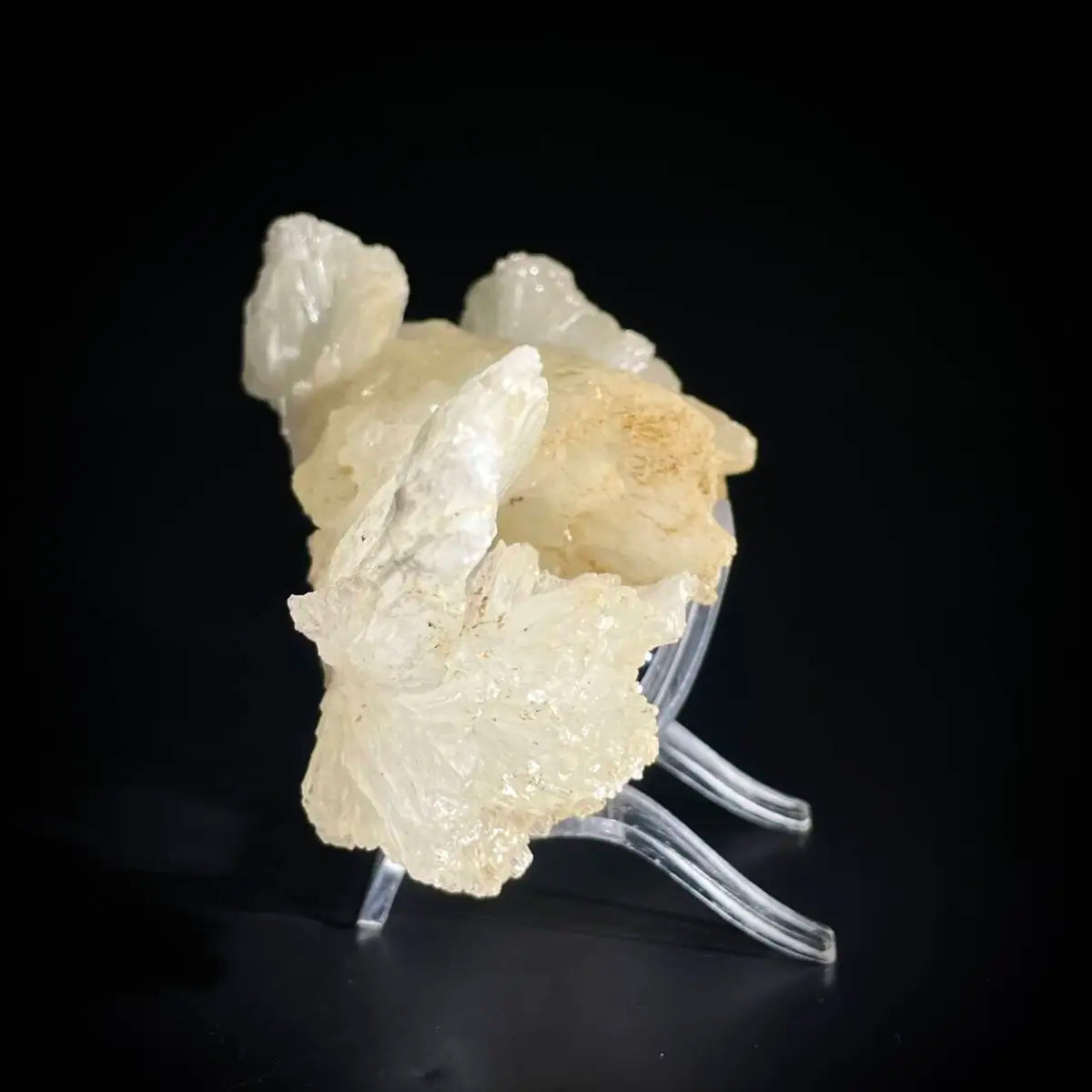 Guizhou White Aragonite/White Veined Natura l Stone Specimen |14.5×7×5 cm| 290g