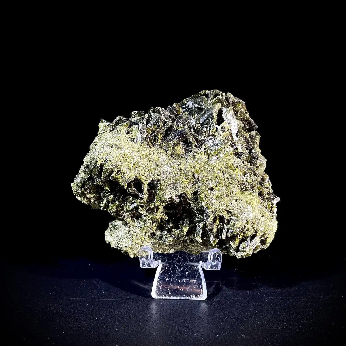 Natural Green Epidote& Tourmaline Specimen | Madagascar | 160 g | 8*6.5*3 cm