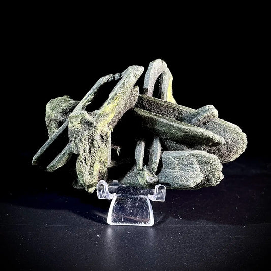 Natural Green Tourmaline Specimen | Madagascar | 180 g | 9*6*4 cm