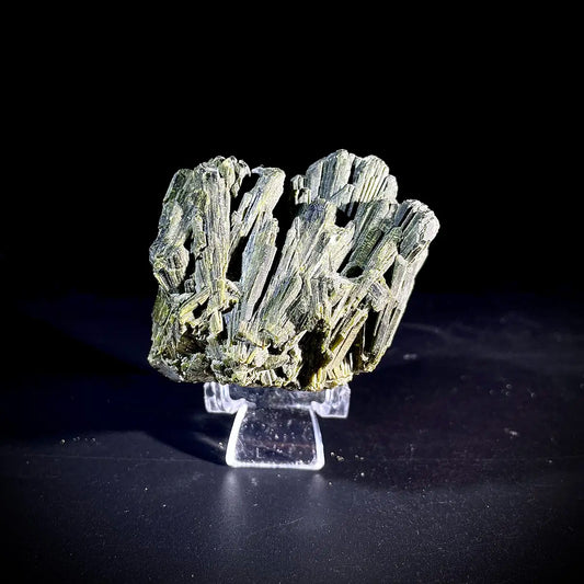 Natural Green Tourmaline Specimen | Madagascar | 160 g | 4*4.5*5 cm