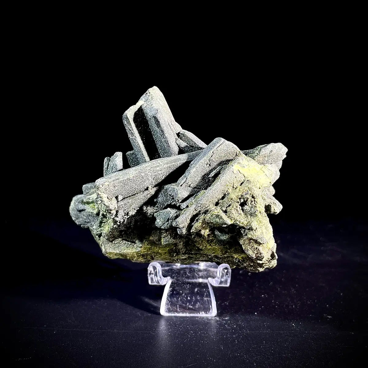 Natural Green Tourmaline Specimen | Madagascar | 210 g | 7*5*4 cm