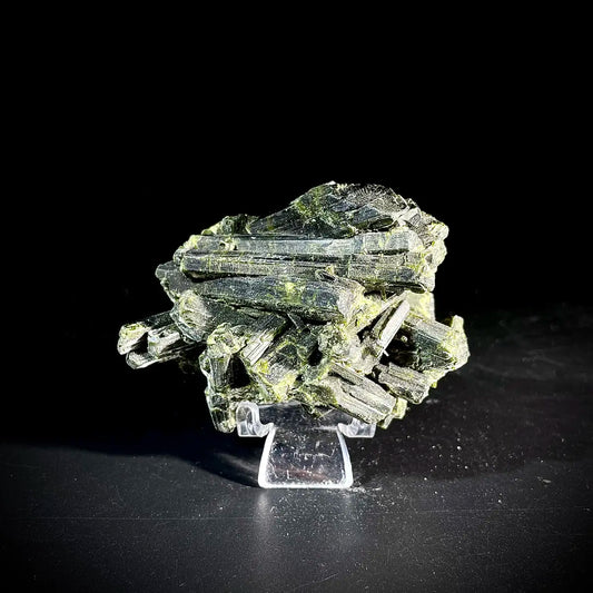 Natural Green Tourmaline Specimen | Madagascar | 140 g | 6*4*4 cm