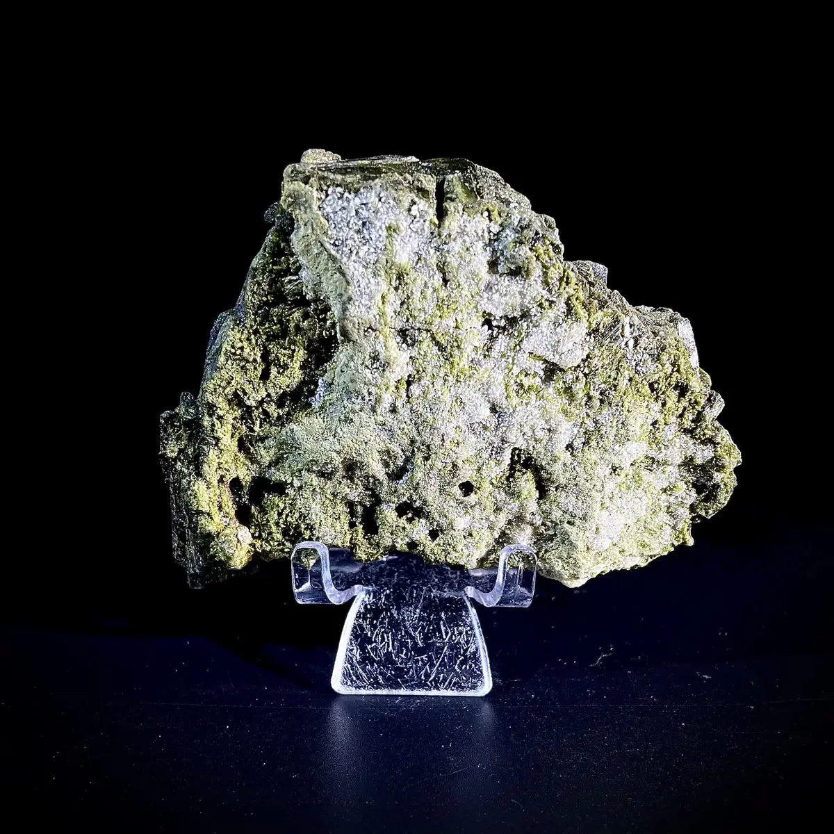 Natural Green Tourmaline Specimen | Madagascar | 360 g | 10*7*3 cm