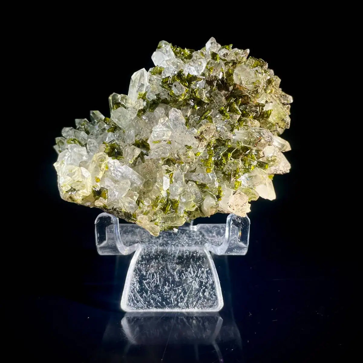 Natural Epidote with quartz from Sichuan, China | 150 g | 4*7*3 cm